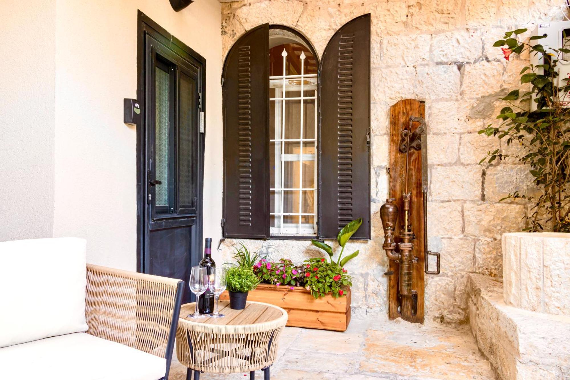 Mamilla View- Suites&Apt Hotel Gerusalemme Esterno foto